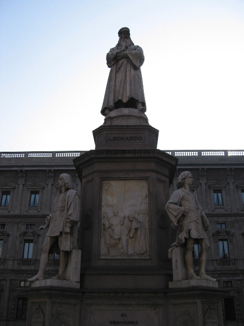 Statue of Leonardo da Vinci