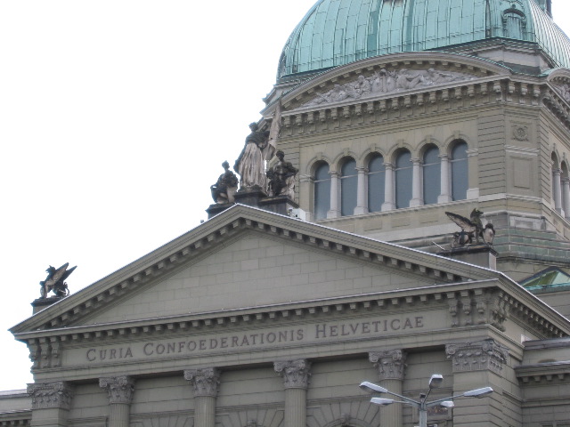 Bundeshaus (close up)
