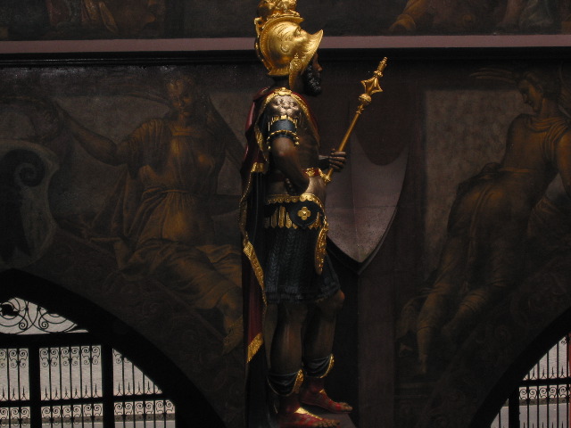 Statue - side